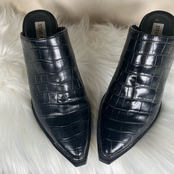 Steve Madden Black Croc-Pattern Mules - Picture 4 of 5